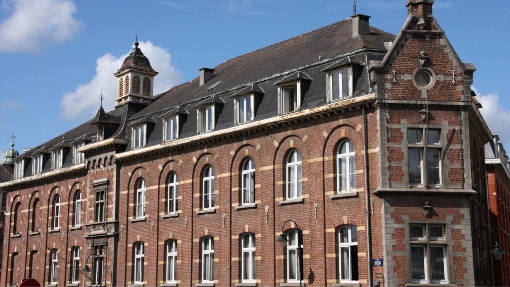 Dépannage châssis Bruxelles-Ville : façade typique de Bruxelles